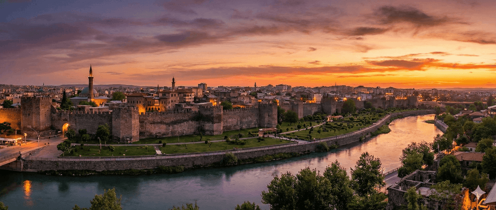 Things to Do in Diyarbakir: The Walls, the Great Mosque and the Tigris
