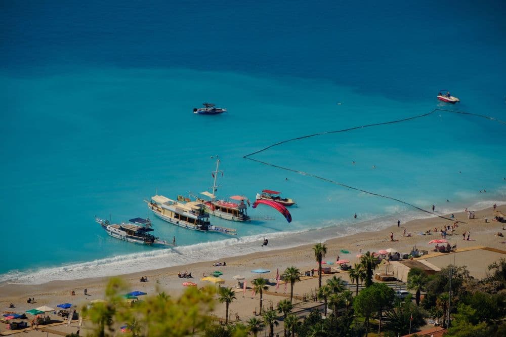 Oludeniz Travel Guide: Lagoon, Belcekiz, Babadag and the Crowd Reality